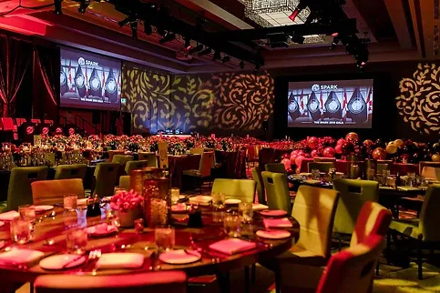 Gala dinner table arrangement in Dubai Event