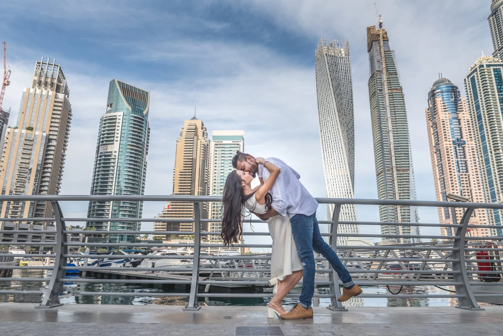Couple dancing at Dubai Marina – Dreambox photo shoot